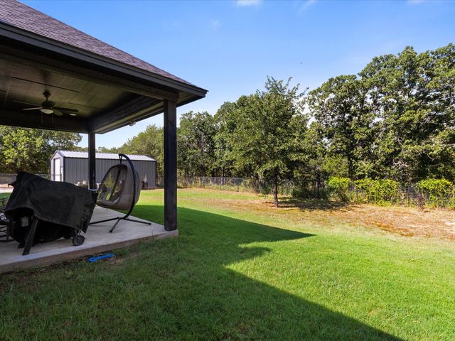 117 Coyote Cave Lane, Alvord, TX 76225