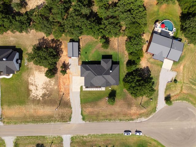 117 Coyote Cave Lane, Alvord, TX 76225