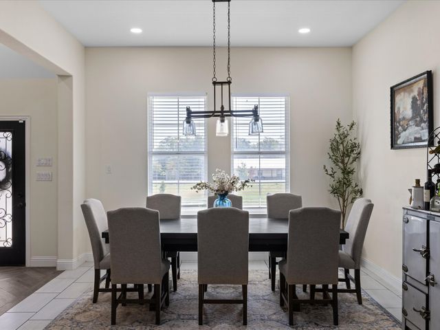 117 Coyote Cave Lane, Alvord, TX 76225