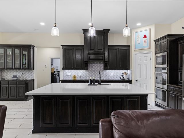 117 Coyote Cave Lane, Alvord, TX 76225