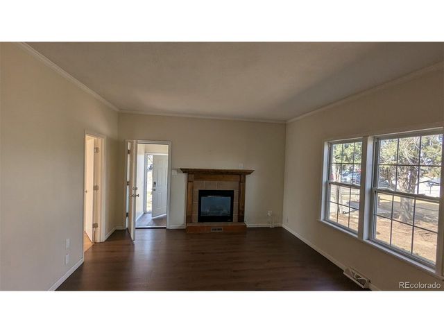 6860 Magnolia St, Commerce City, CO 80022