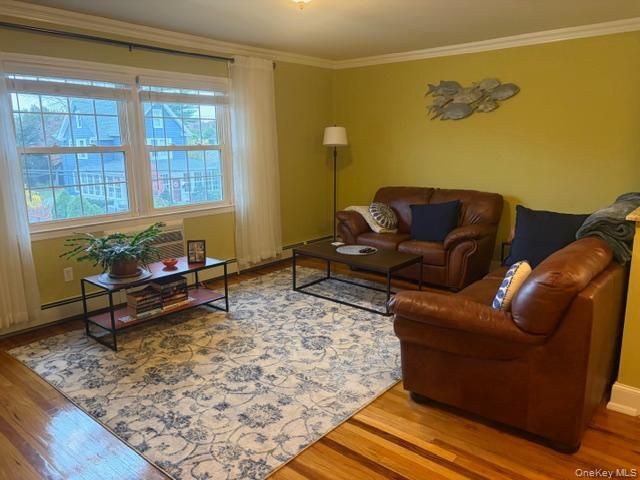 6 Windermere Place 10, Rockville Centre, NY 11570