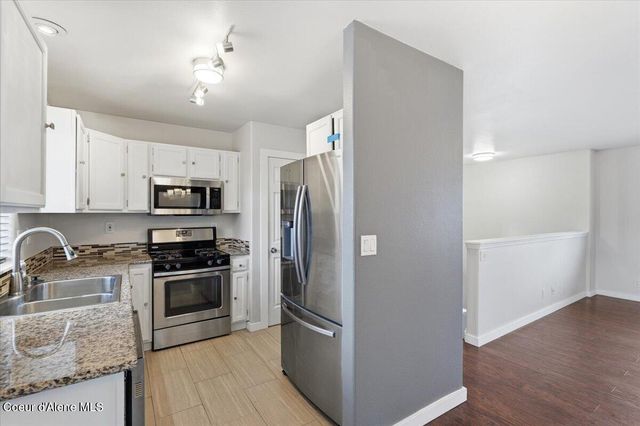 106 E 9th AVE, Post Falls, ID 83854