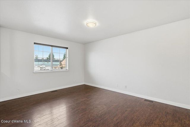 106 E 9th AVE, Post Falls, ID 83854