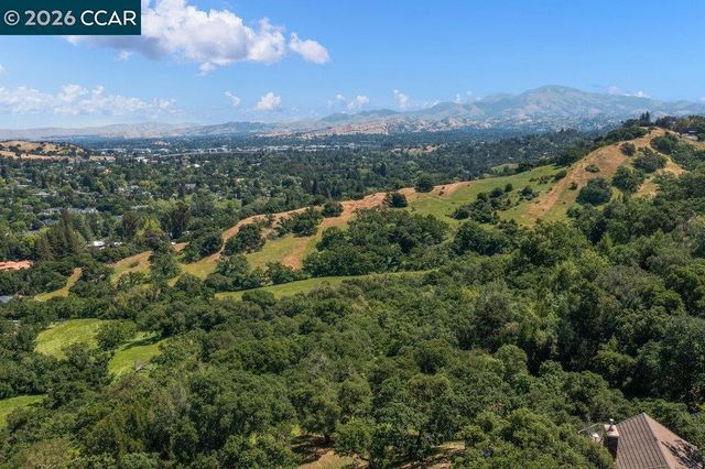 18 Diablo Oaks Way, Lafayette, CA 94549