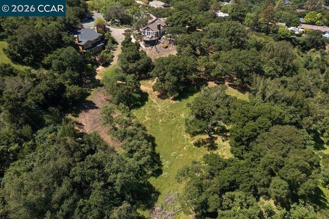 18 Diablo Oaks Way, Lafayette, CA 94549