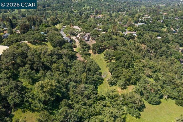 18 Diablo Oaks Way, Lafayette, CA 94549
