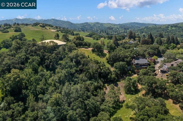 18 Diablo Oaks Way, Lafayette, CA 94549