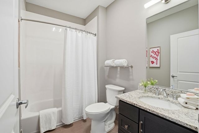 76 Boston St 76, Salem, MA 01970