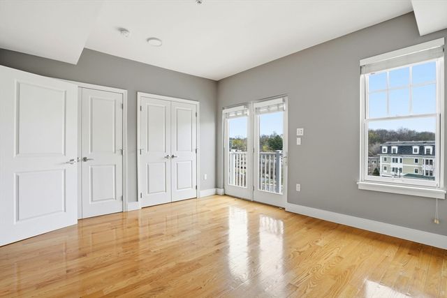 76 Boston St 76, Salem, MA 01970