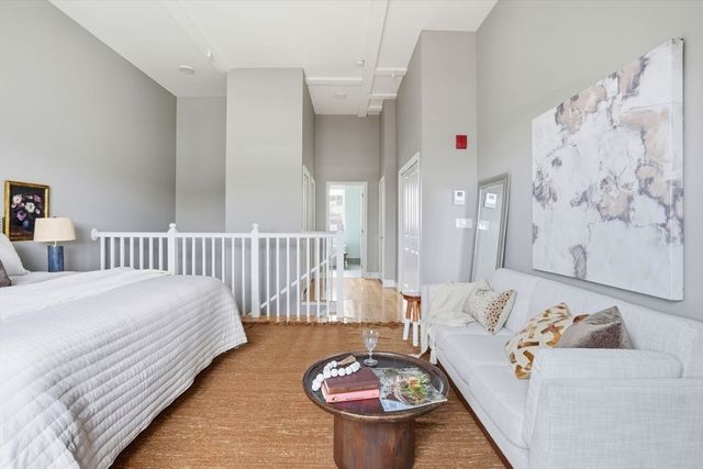 76 Boston St 76, Salem, MA 01970