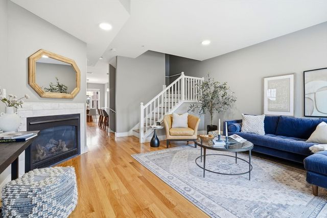 76 Boston St 76, Salem, MA 01970