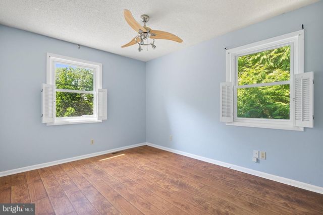 2180 HARPOON DR, Stafford, VA 22554