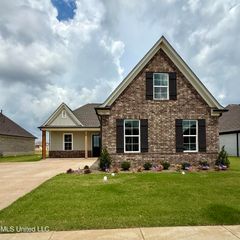 784 Coahoma Court, Nesbit, MS 38651