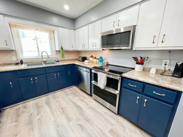 304 Parliament Drive, Horseshoe Bend, AR 72512