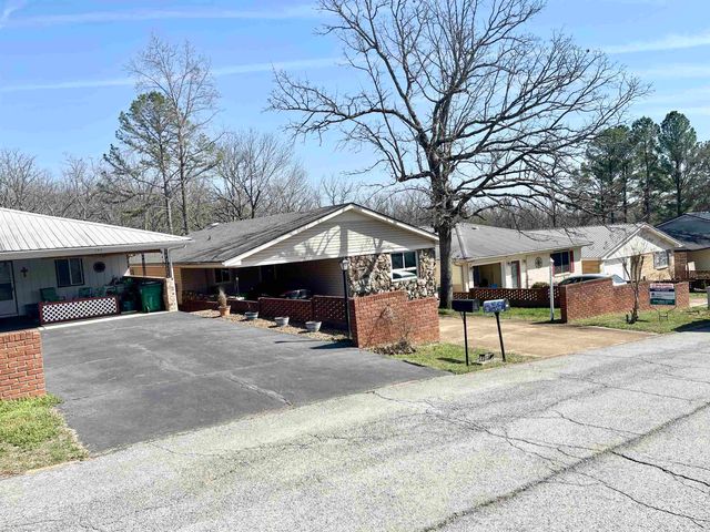 304 Parliament Drive, Horseshoe Bend, AR 72512
