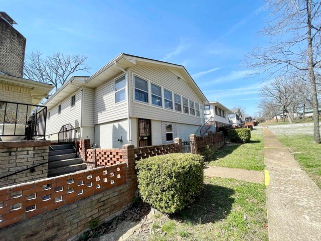 304 Parliament Drive, Horseshoe Bend, AR 72512