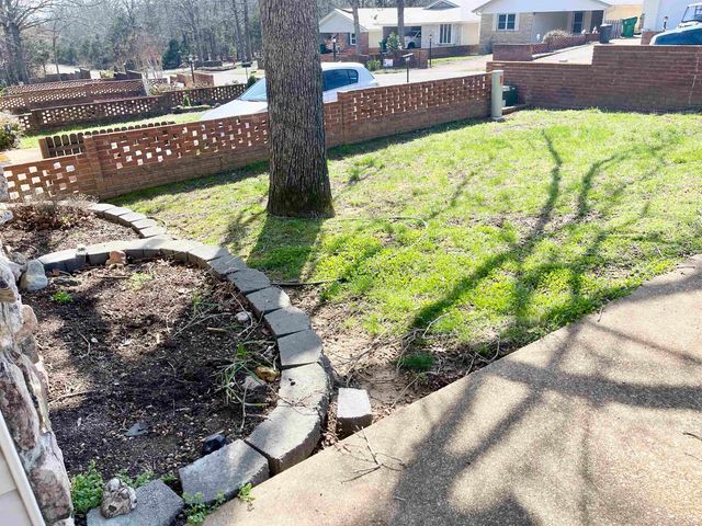 304 Parliament Drive, Horseshoe Bend, AR 72512