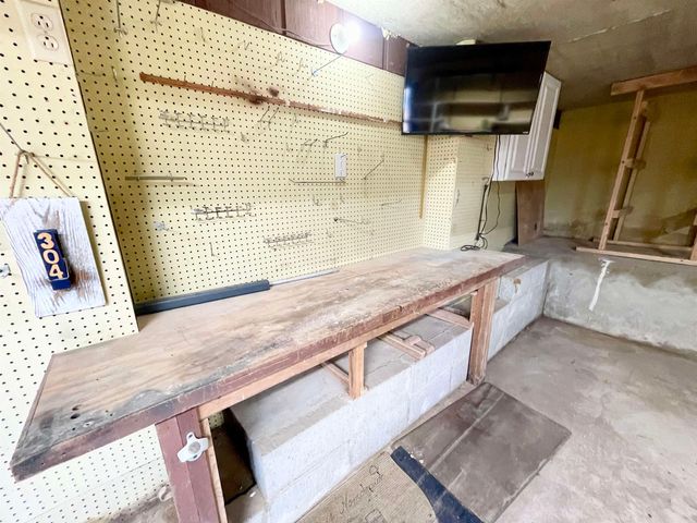 304 Parliament Drive, Horseshoe Bend, AR 72512