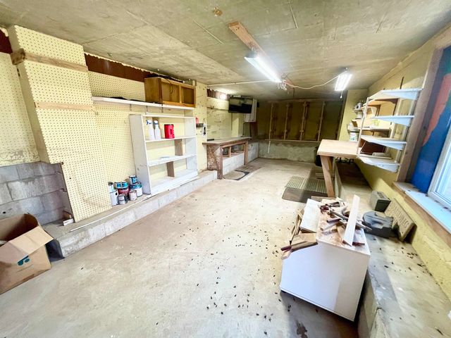 304 Parliament Drive, Horseshoe Bend, AR 72512