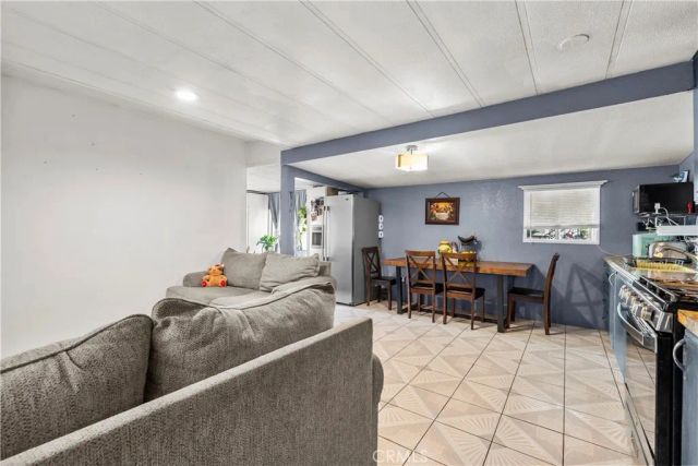18540 Soledad Canyon 34, Canyon Country, CA 91351