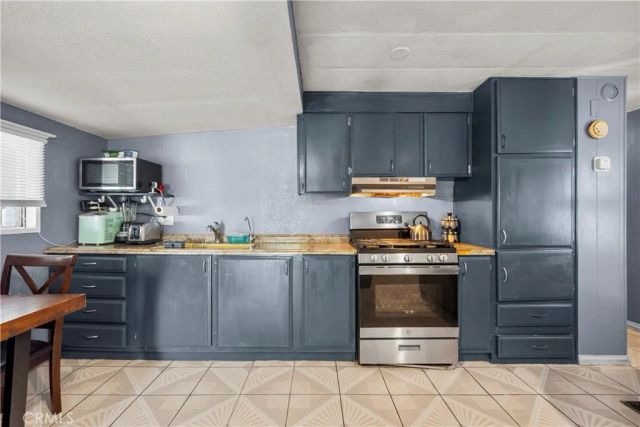 18540 Soledad Canyon 34, Canyon Country, CA 91351