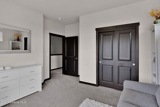 1675 N Bunting LN, Post Falls, ID 83854