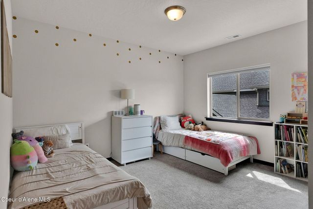 1675 N Bunting LN, Post Falls, ID 83854