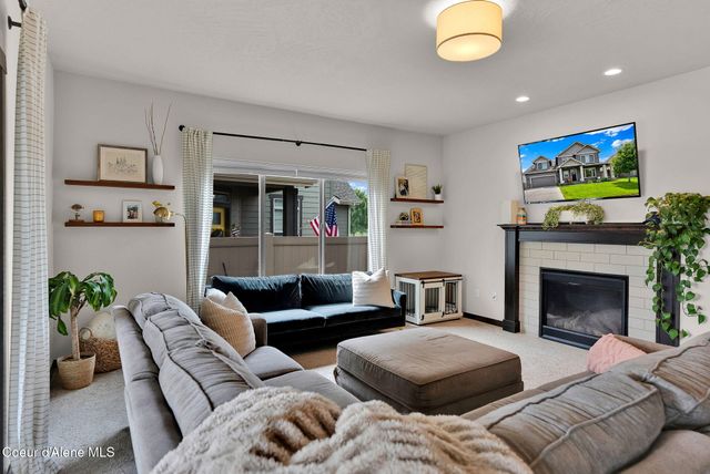 1675 N Bunting LN, Post Falls, ID 83854