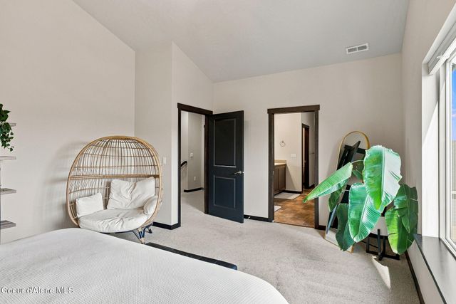1675 N Bunting LN, Post Falls, ID 83854
