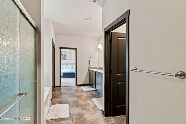 1675 N Bunting LN, Post Falls, ID 83854