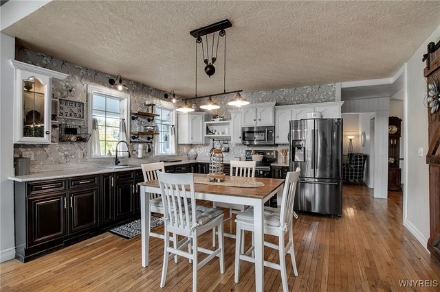 568 & 574 Town Line Road, Lancaster, NY 14086