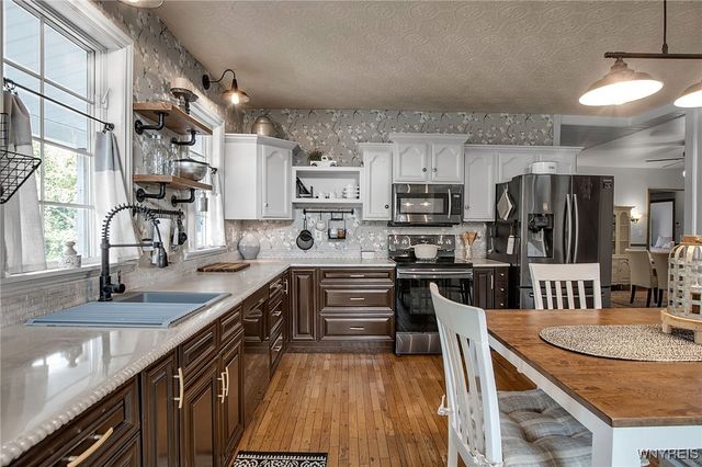 568 & 574 Town Line Road, Lancaster, NY 14086