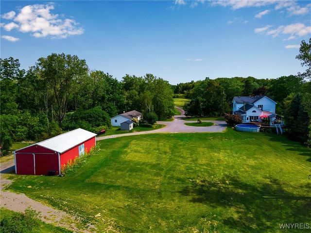 568 & 574 Town Line Road, Lancaster, NY 14086