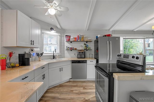 568 & 574 Town Line Road, Lancaster, NY 14086