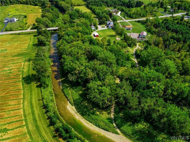 568 & 574 Town Line Road, Lancaster, NY 14086