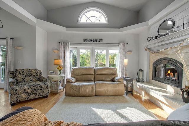 568 & 574 Town Line Road, Lancaster, NY 14086