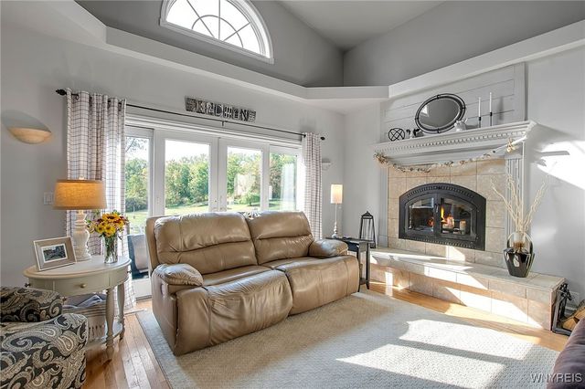 568 & 574 Town Line Road, Lancaster, NY 14086