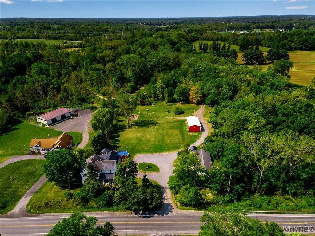 568 & 574 Town Line Road, Lancaster, NY 14086