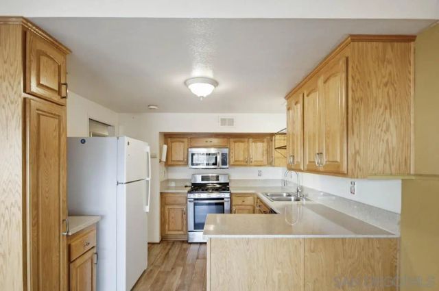 7044 Deerhurst Court, San Diego, CA 92139