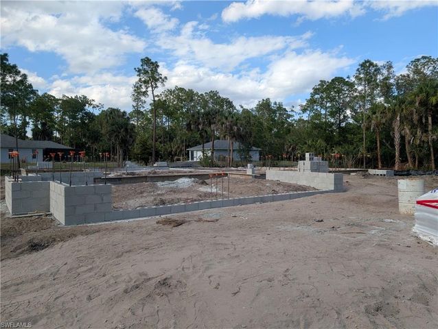 430 7th ST SW, Naples, FL 34117