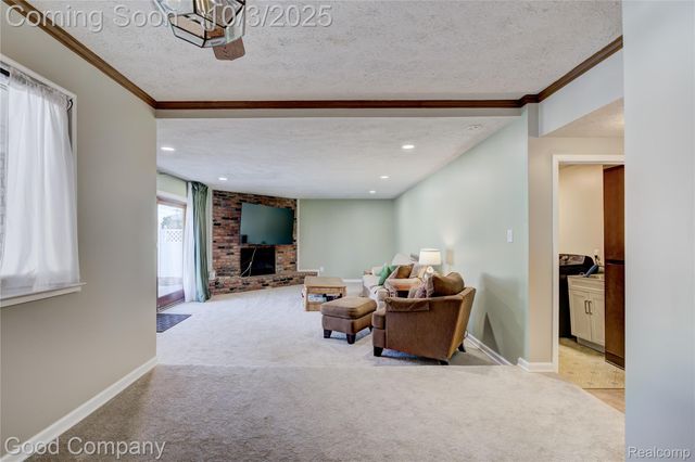 38576 Foxcroft Street, Harrison Charter Township, MI 48045