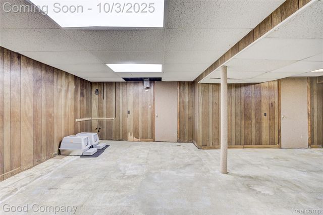 38576 Foxcroft Street, Harrison Charter Township, MI 48045