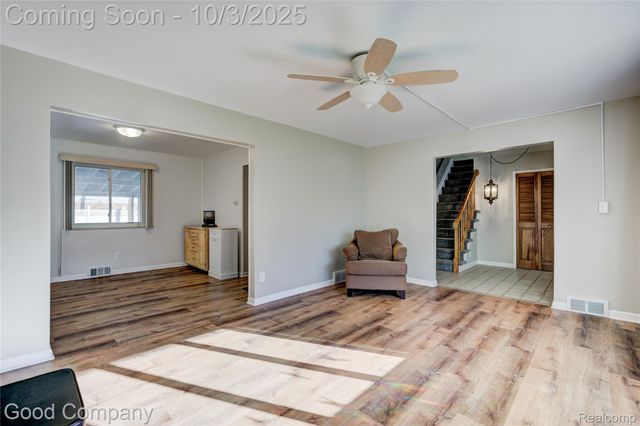 38576 Foxcroft Street, Harrison Charter Township, MI 48045