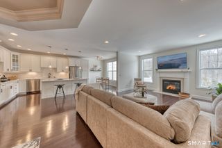 16 Winding Trail 16, Middlebury, CT 06762