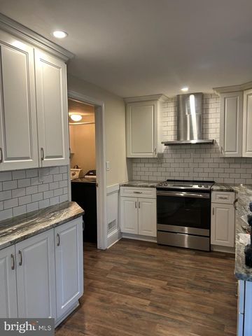 7 HADDON CT W, Marlton, NJ 08053