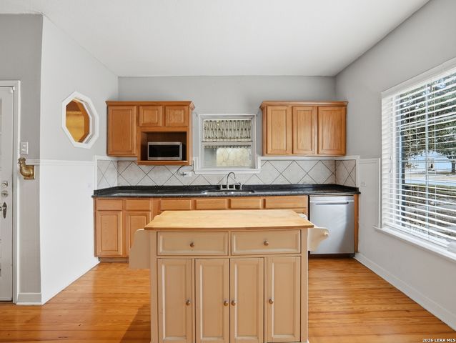 336 North, San Antonio, TX 78201