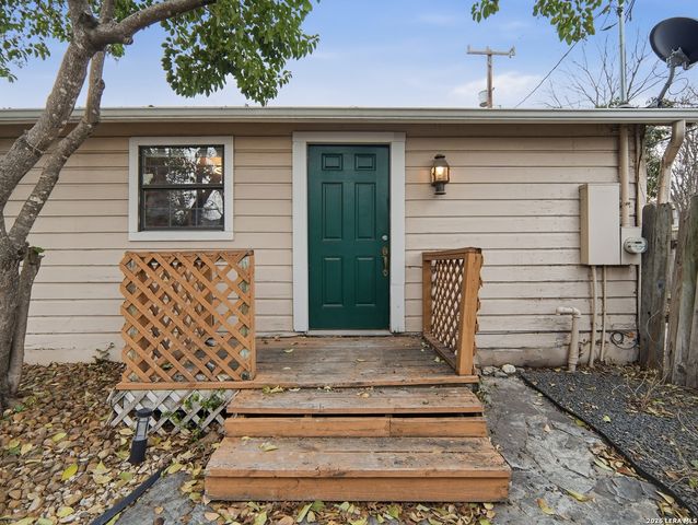 336 North, San Antonio, TX 78201