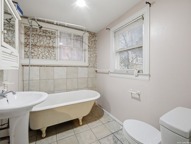 336 North, San Antonio, TX 78201