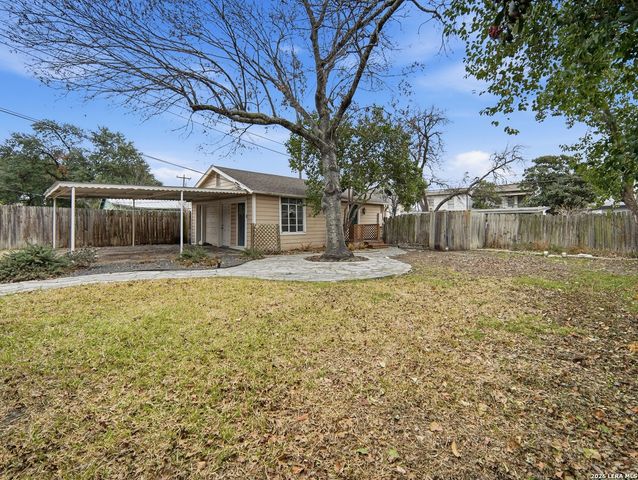 336 North, San Antonio, TX 78201